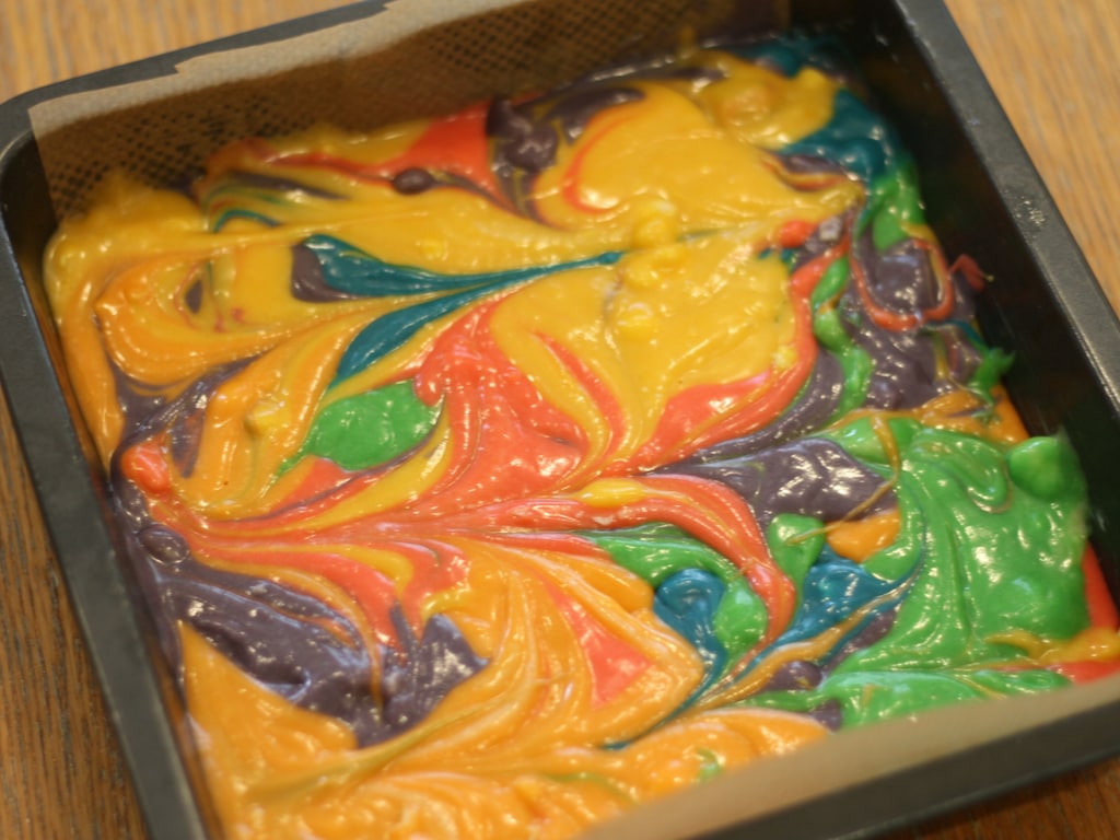 Rainbow Blondie mixture