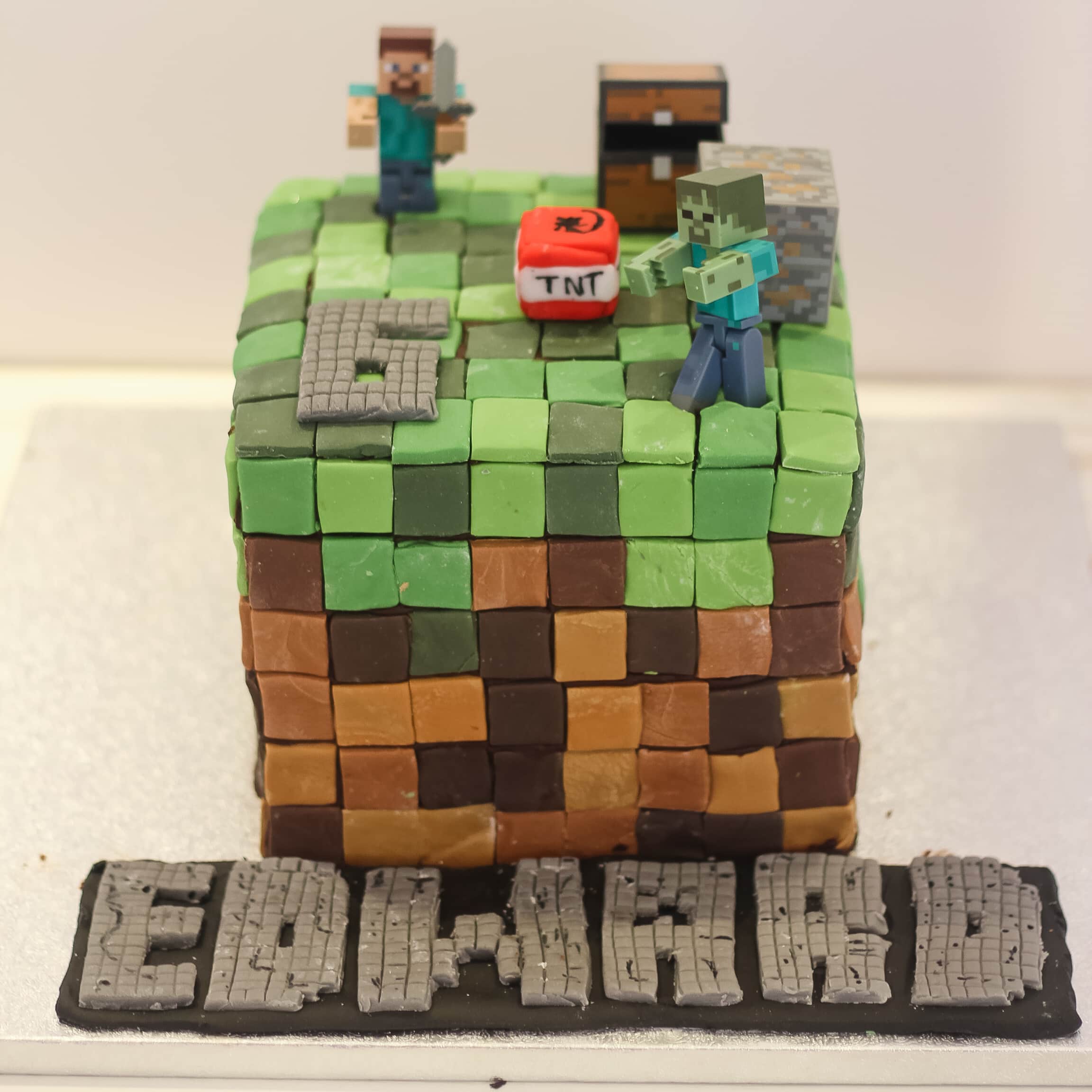 A minecraft cube birthday cake